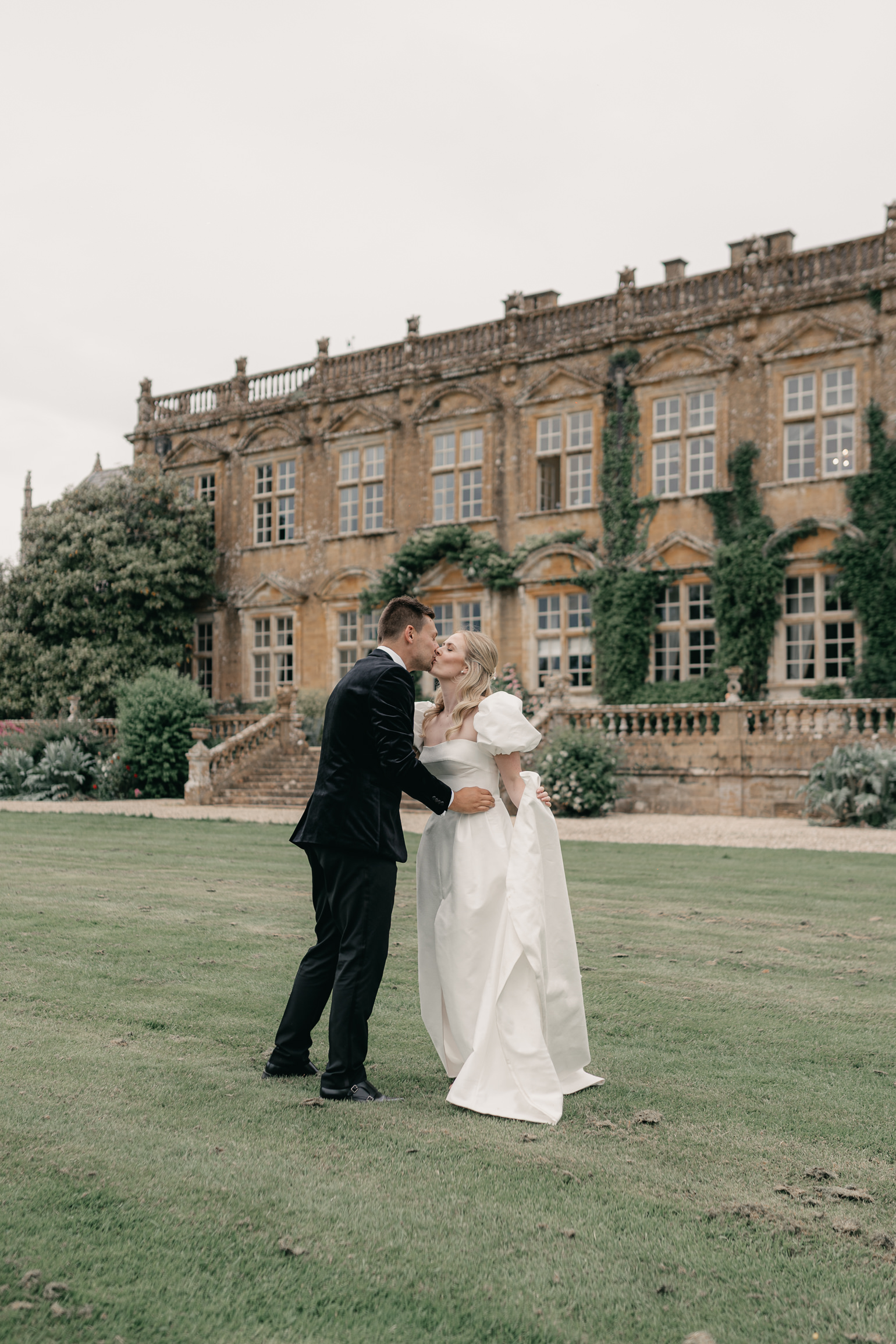 Brympton House Wedding, Somerset Wedding Venue, Manor House Wedding venue, English garden wedding