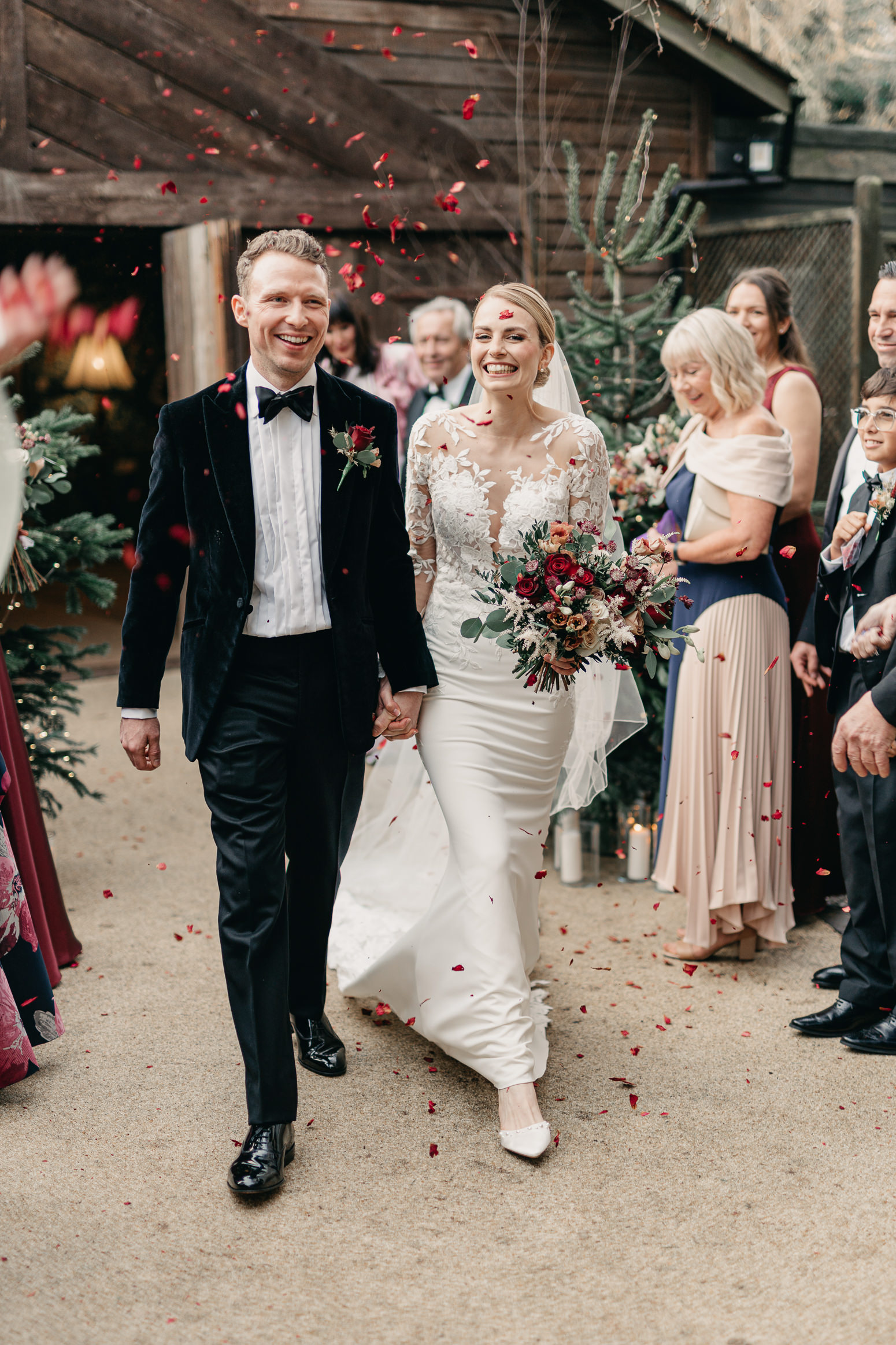 hampton manor wedding, christmas wedding, wedding confetti